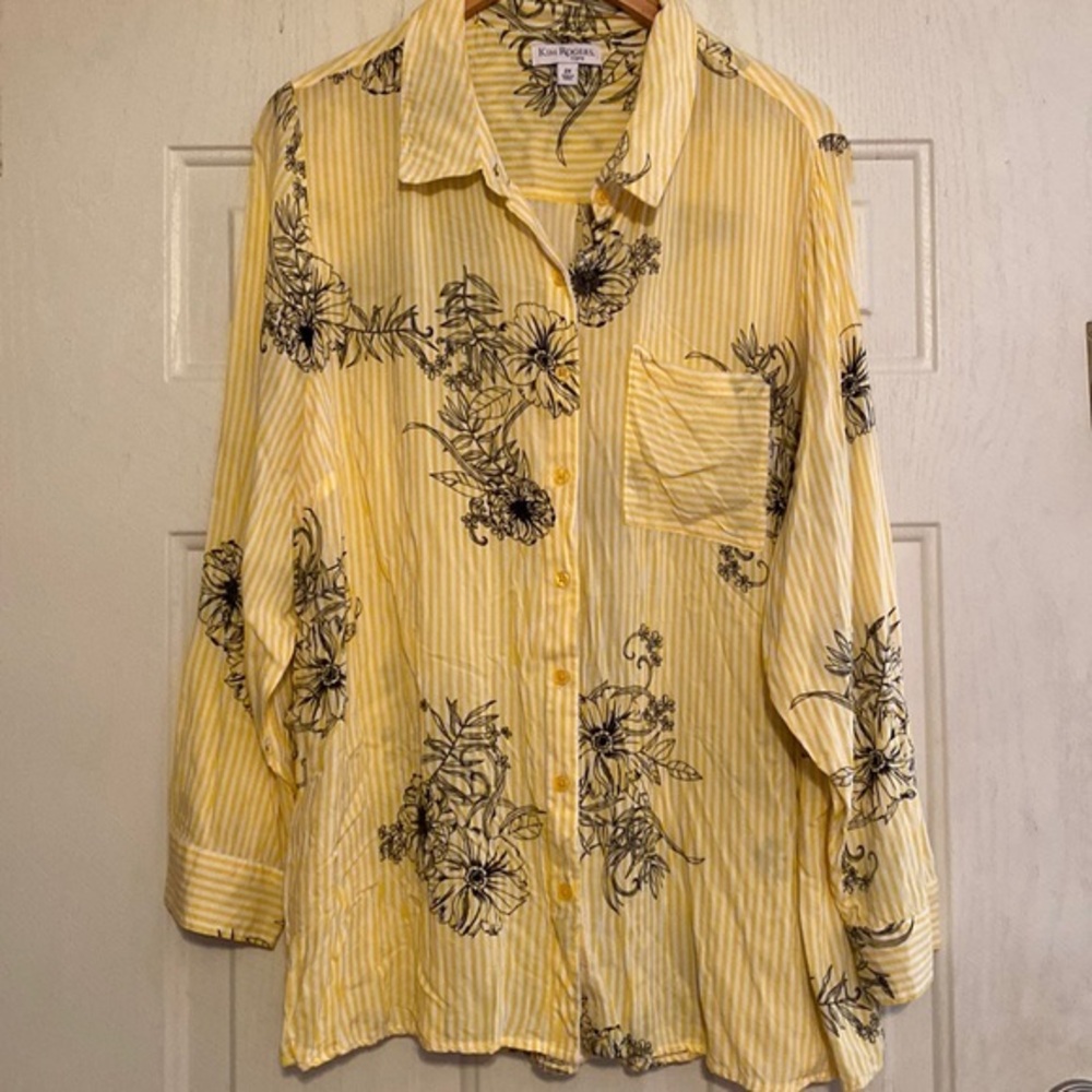 Kim Rogers Curvy Button‎ Down Top
